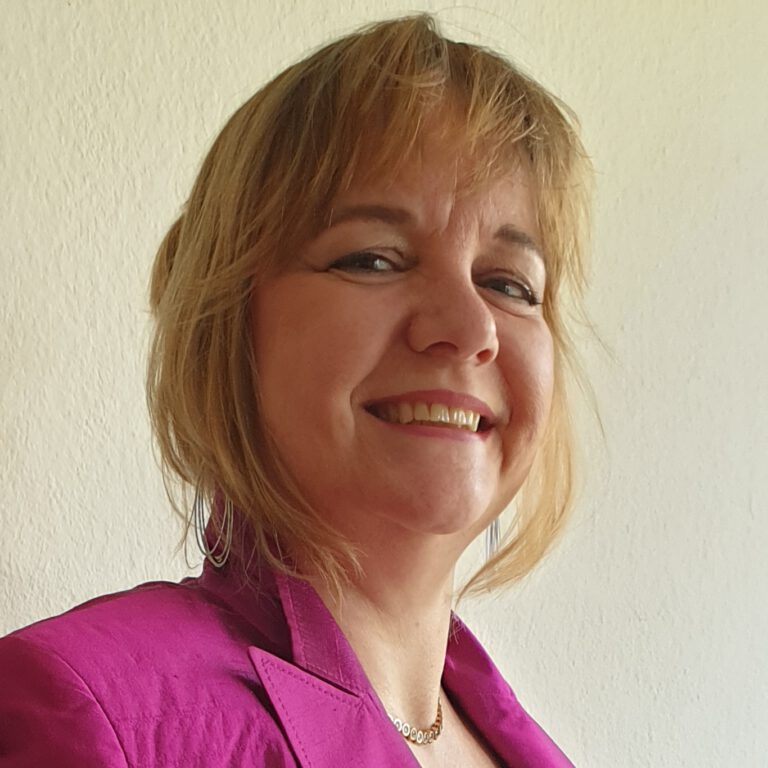 Manuela Hartmann-Isleb